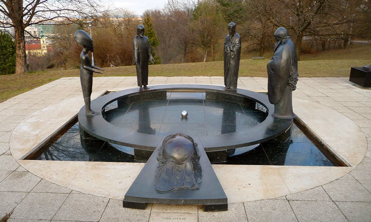 Magyarországról északra, északról keletre